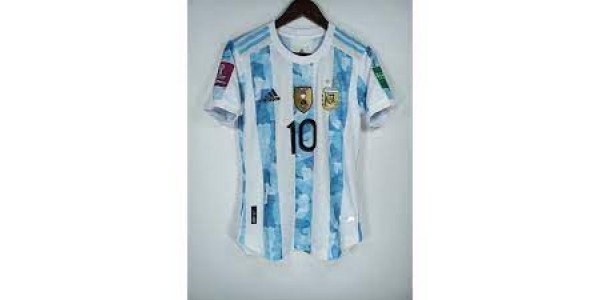 Messi zmierzy się z kolegą z drużyny Mbappe